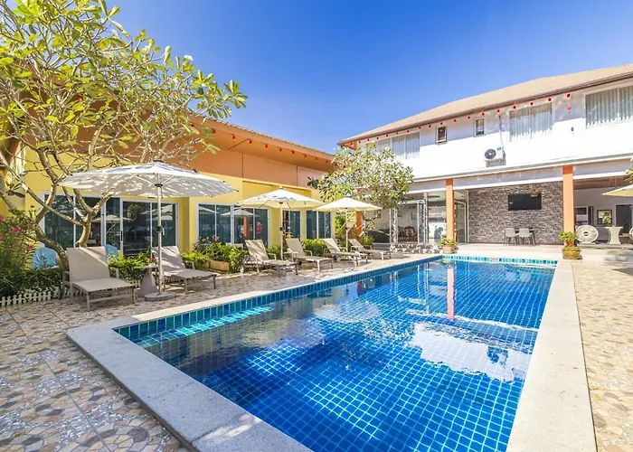 Tongtong Garden Holiday Hotel普吉岛通通花园酒店